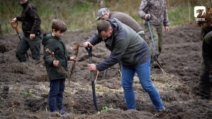 Myśliwi dla Przyrody – akcja sadzenia w Leśnictwie Rojsty