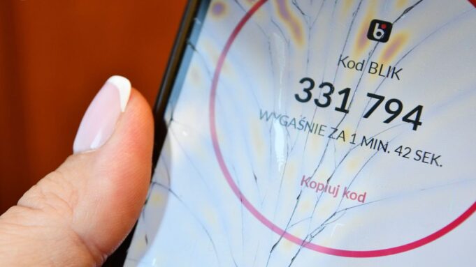 Straciły 3 tys. zł metodą na BLIK