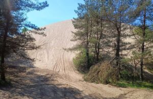 Pomorska Góra Piachu niedostępna dla ruchu kołowego