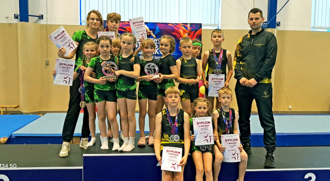 Szczecineccy akrobaci wrócili z medalami