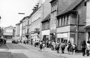 Po prostu deptak. Tak się zmieniała główna ulica Szczecinka