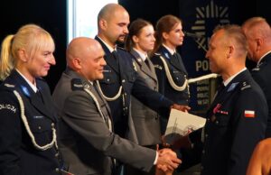 Ponad 30 awansów na święcie policjantów