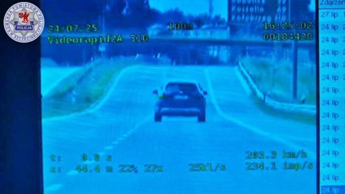 Ponad 200 km/h na ekspresówce
