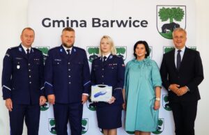 Gmina Barwice wspiera miejscową Policję