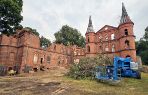 Ruszyły prace przy zabezpieczeniu ruin pałacu w Juchowie