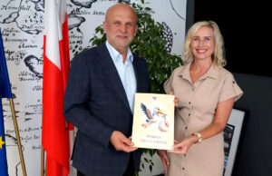 Dwa lata, setki wyprawek – szpital wspiera młodych rodziców