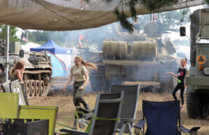 Poligon, czołgi, muzyka i jarmark militarny – Borne zaprasza