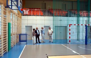 Członkowie Zarządu Powiatu obejrzeli nowe obiekty sportowe