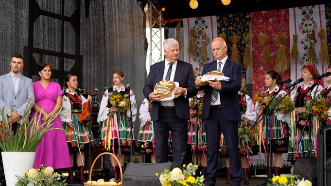 Gmina Szczecinek rozpoczęła dożynkowy maraton w regionie