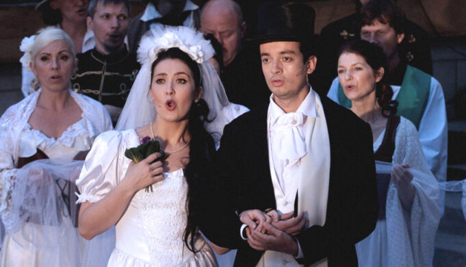 Lunatyczka Belliniego otworzy sezon transmisji z The Met Opera