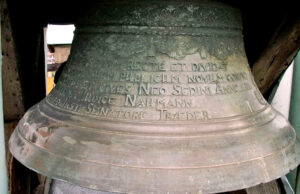 Mają ponad 200 lat i wciąż wybijają godziny