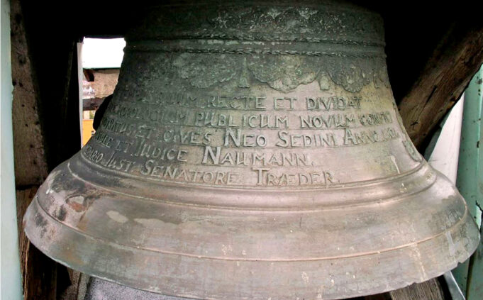 Mają ponad 200 lat i wciąż wybijają godziny