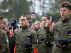 Ślubowanie klas mundurowych w ZS nr 7 w Białym Borze (2025)