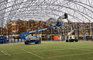 Boisko Mechanika z imponującym zadaszeniem