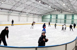 Lodowisko przy Ekonomie wystartowało. Znamy cennik