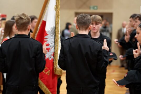 Ślubowanie klas mundurowych w ZS nr 6 w Szczecinku