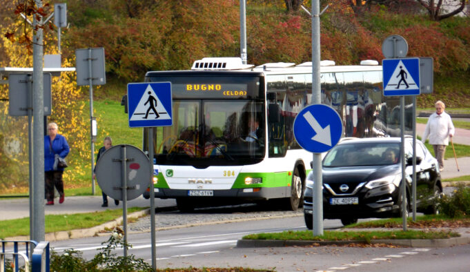 Częściowo płatne autobusy i rozłam w Koalicji Obywatelskiej