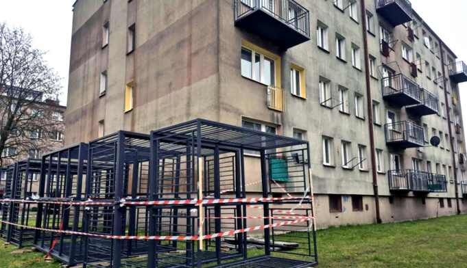 Doczepiane balkony pojawiają się w szczecineckich blokach