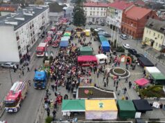 Jarmark Świąteczny w Barwicach i Strażacki Konwój Świętego Mikołaja