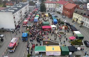 Strażacki Konwój Świętego Mikołaja i Kiermasz Świąteczny w Barwicach