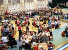 Rodzinne dekorowanie pierników w SP w Barwicach