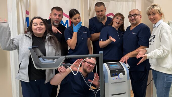 Specjalistyczny laser w borneńskim Centrum SM