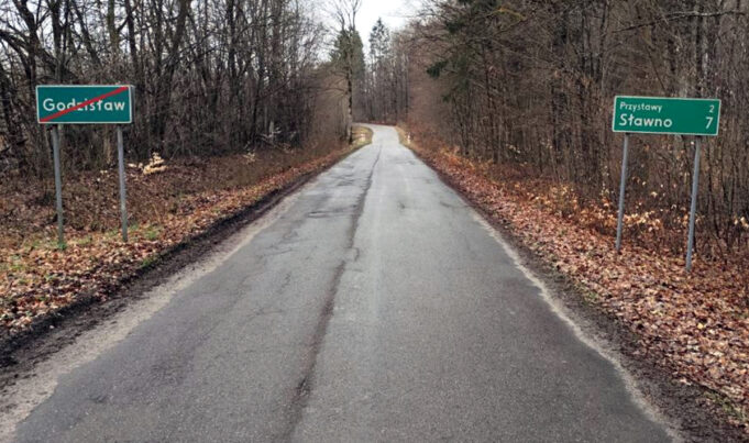 Trwają przygotowania do przebudowy drogi w Godzisławiu