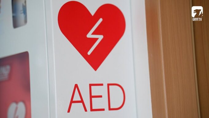 Kronospan przekazał defibrylator AED dla przedszkola