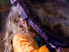 „W cieniu światła” – nowa wystawa LA Farba