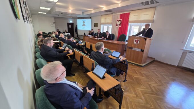 Rada Powiatu na obradach – autobusy, budżet i kredyt