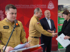 Młodzi strażacy z certyfikatami