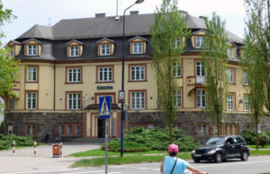 Sto lat banku nad jeziorem. Zabytkowy obiekt zmienił właściciela