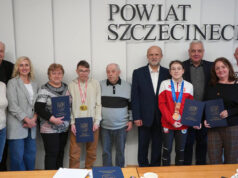 Zarząd Powiatu nagrodził mistrzów ze szczecineckiego SOSW