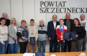 Zarząd Powiatu nagrodził mistrzów ze szczecineckiego SOSW