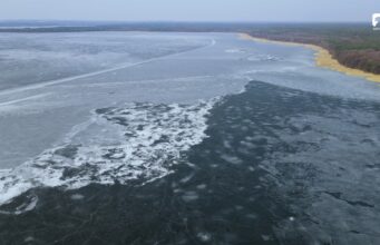 Ostatni lód na jeziorze Wielimie