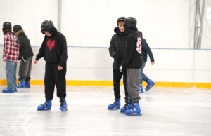 Darmowe lodowisko w ostatni weekend funkcjonowania