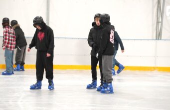 Darmowe lodowisko w ostatni weekend funkcjonowania