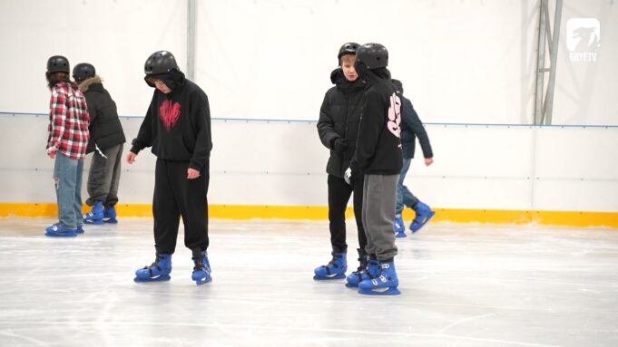 Darmowe lodowisko w ostatni weekend funkcjonowania