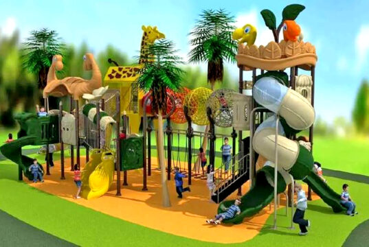 Nowe atrakcje na placach zabaw. Kronospan wsparł Szczecinek