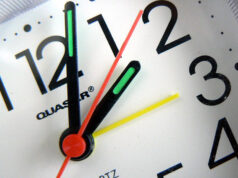 Krócej w łóżku, krócej w pociągu, krócej na służbie