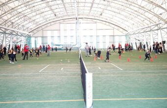 Tenis w krytej hali Zespołu Szkół Technicznych