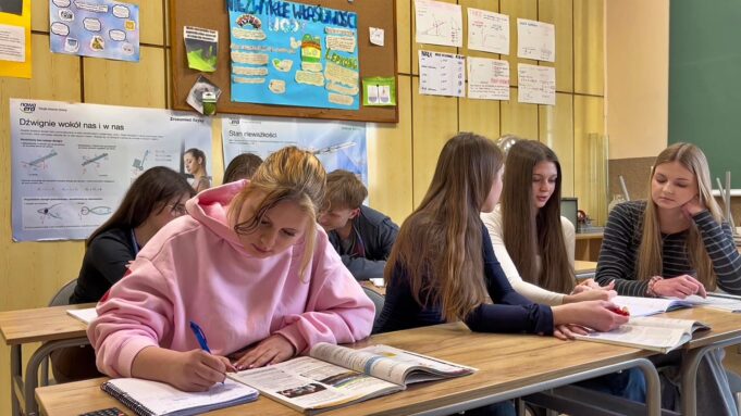 Uczennice Elki sprawdzały naszą kontrolę nad mediami