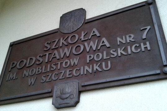 Rodzice, radni i politycy dyskutowali o sytuacji w SP7