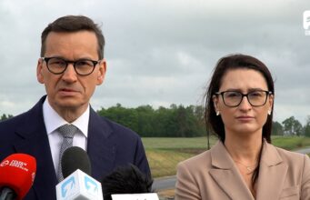 Mateusz Morawiecki na budowie drogi S11
