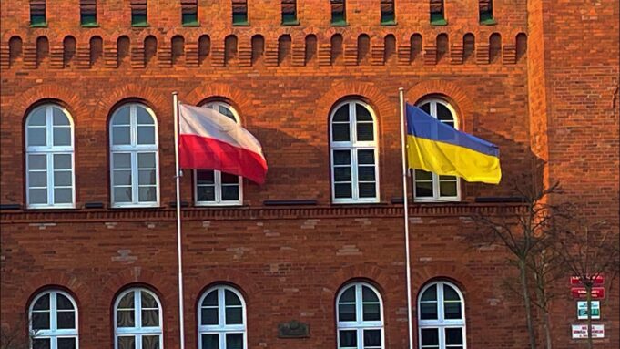 Mieszkańcy Szczecinka żądają zdjęcia ukraińskiej flagi