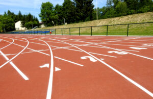 Powiat pozyskał środki na doposażenie stadionu lekkoatletycznego