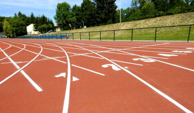 Powiat pozyskał środki na doposażenie stadionu lekkoatletycznego