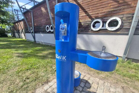 Wodny zdrój w parku nad Trzesieckiem