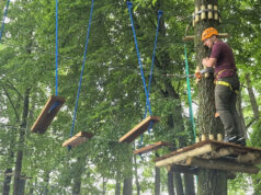 Park linowy – budowana jest tyrolka z Mysiej Wyspy na ląd