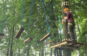 Park linowy – budowana jest tyrolka z Mysiej Wyspy na ląd